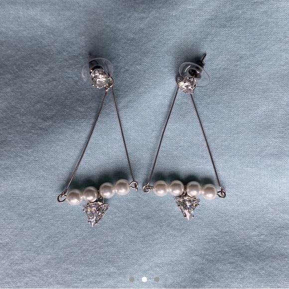✨ Silver triangle earrings ✨ - Picture 3 of 3